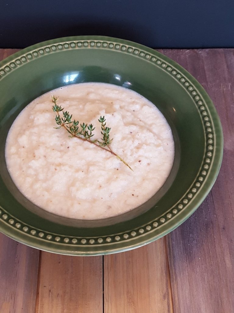 roasted-cauliflower-soup