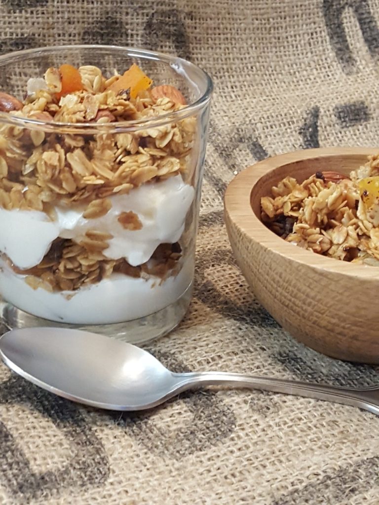 tropical-granola-yogurt-parfait