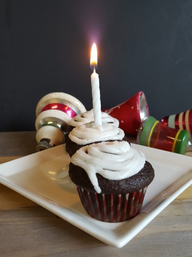 blogiversary-cakes-with-candle-and-ornaments